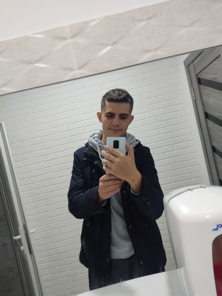  25348610  , 26 ,    Biala Piska