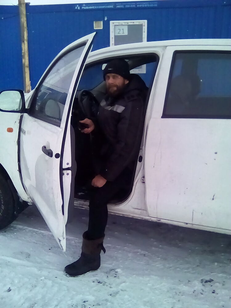  ,   Oleg, 53 ,   
