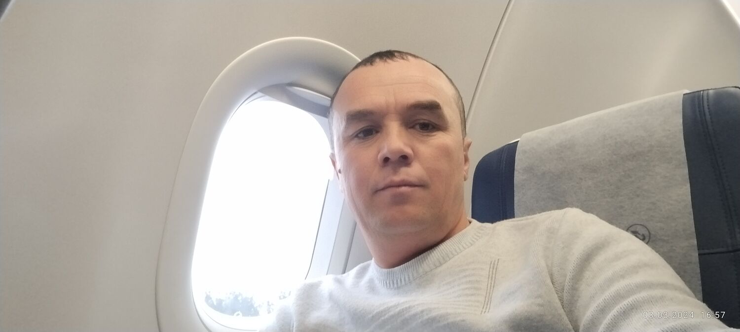  Praha,   Akmalxon, 40 ,   ,   