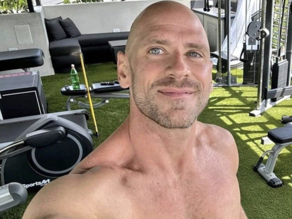  46754910  David, 39 ,    