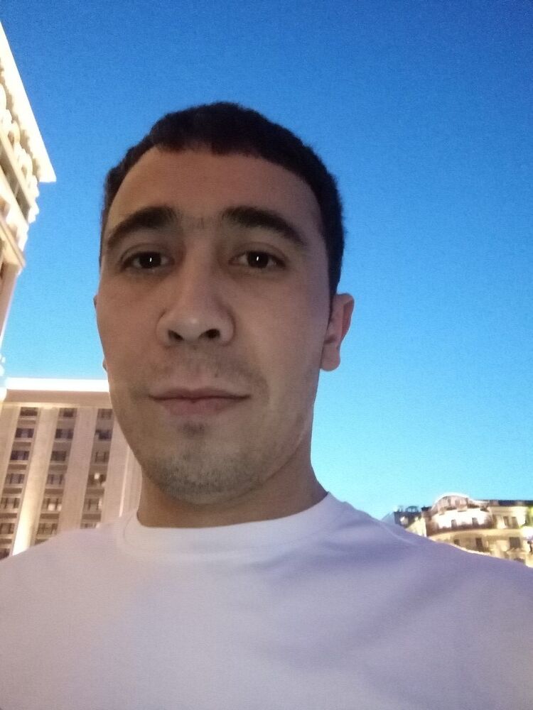  ,   Adham, 39 ,   ,   , c , 