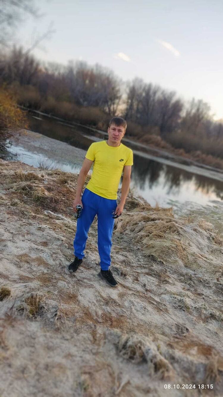  46737570  , 37 ,    