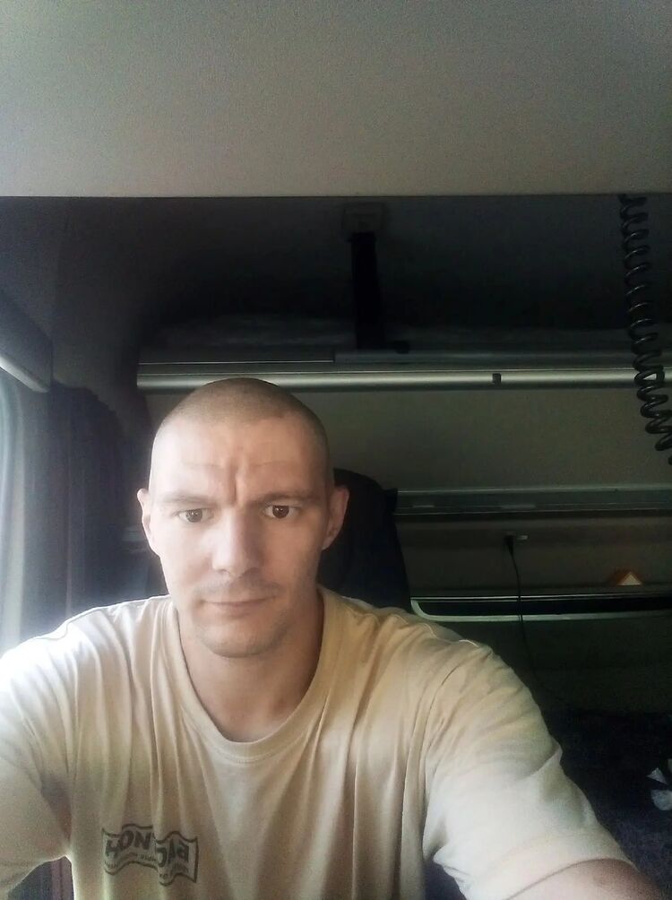  41425630  , 37 ,    