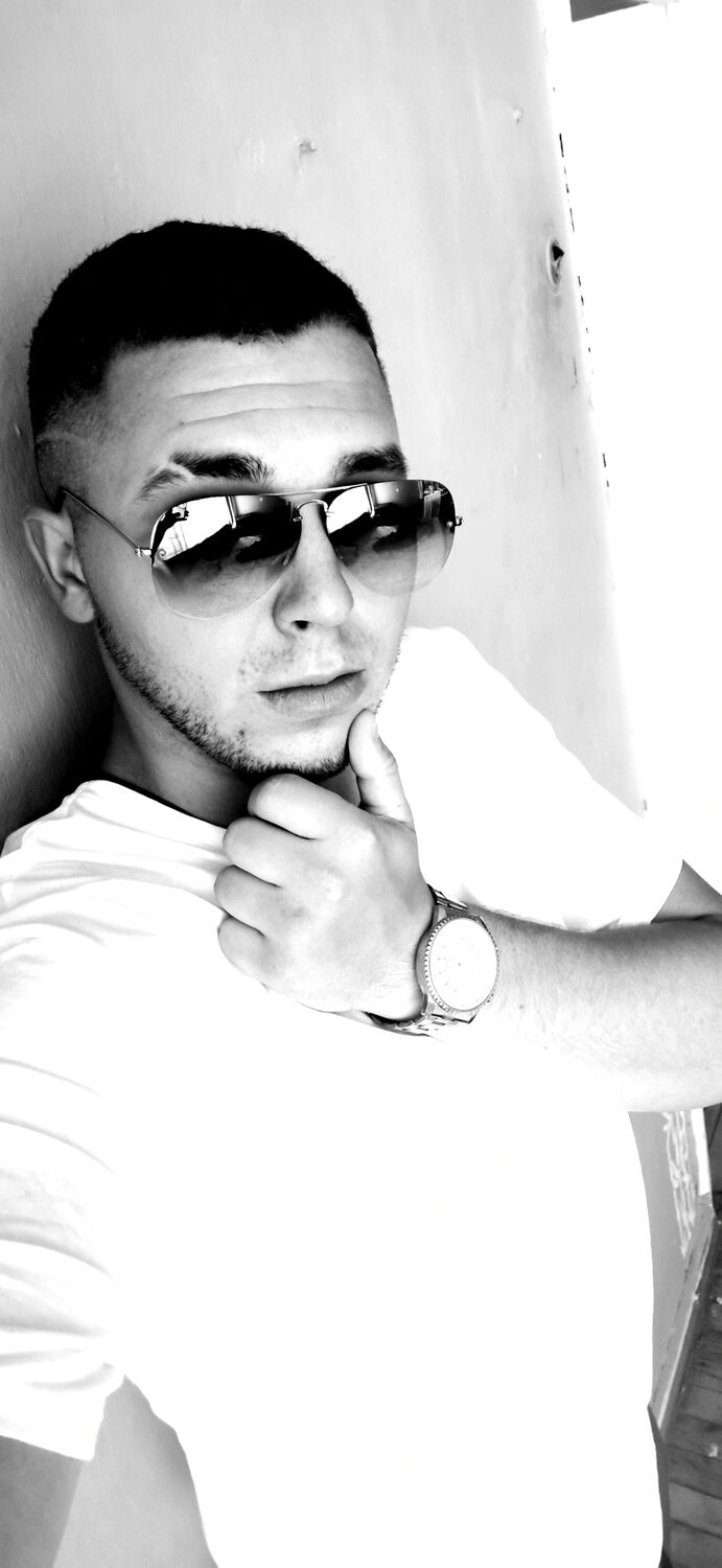  ,   Alexander, 25 ,   ,   