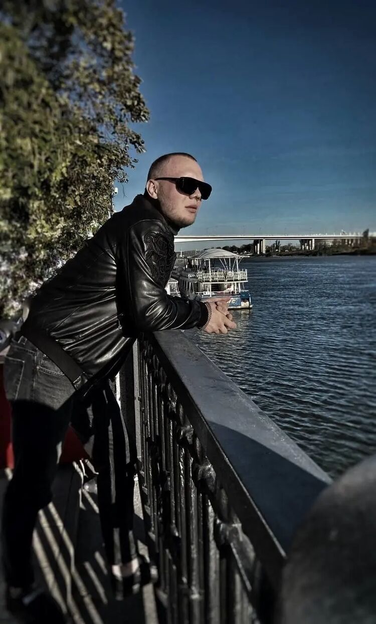  ,   Vlad, 28 ,   , 