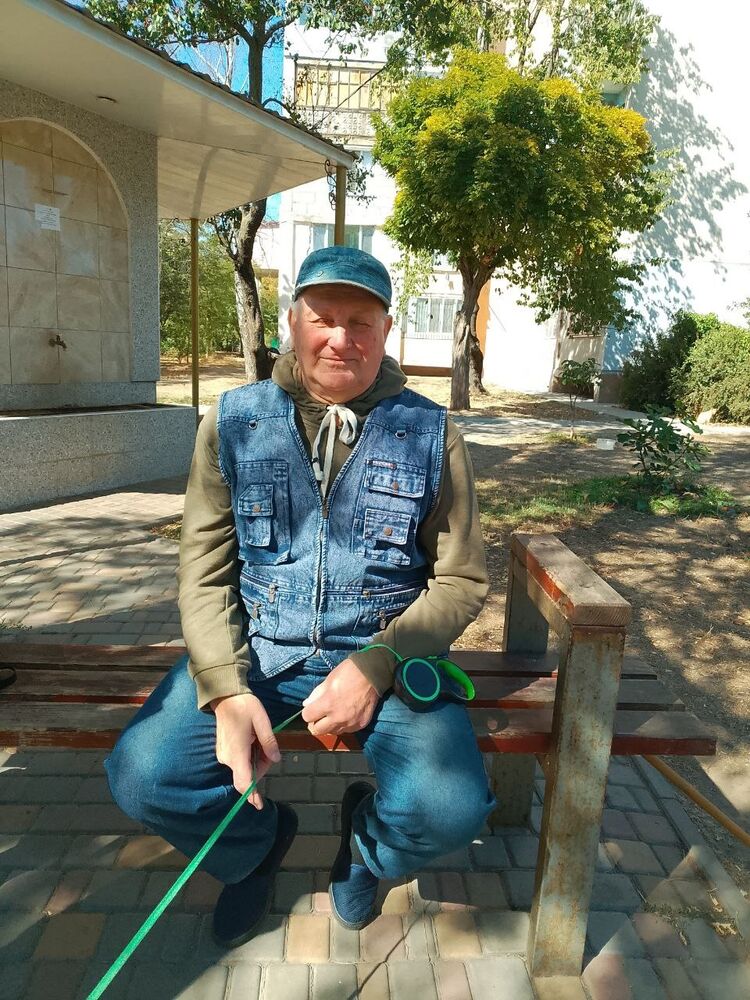  53873470  Valntin, 70 ,    