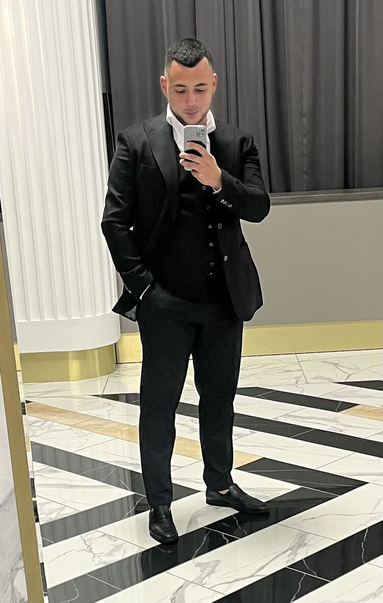  ,   Vlad, 28 ,   ,   