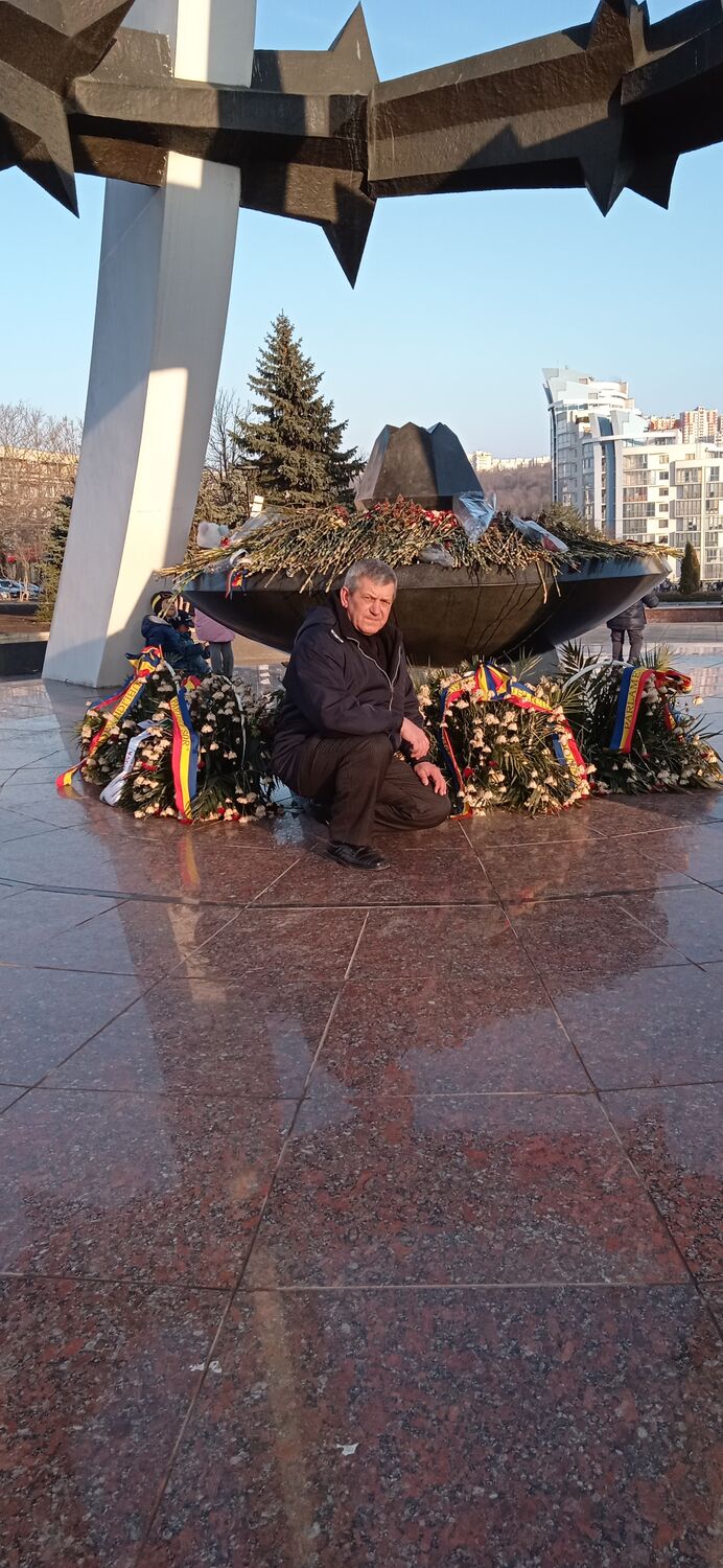 22751520  Valeriu, 57 ,    