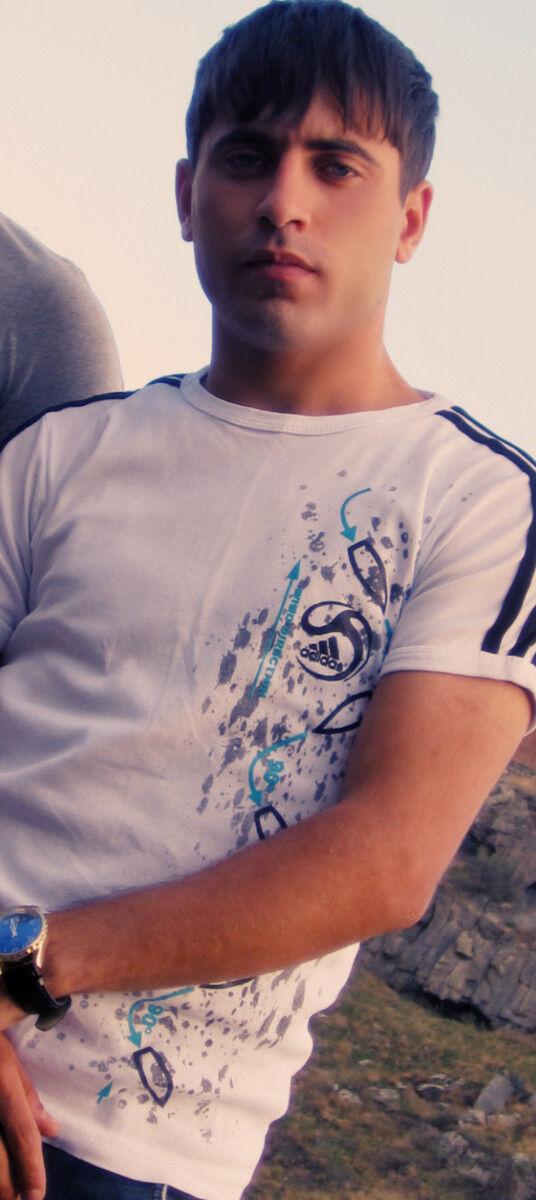  ,   Hrach, 32 ,   ,   , c 