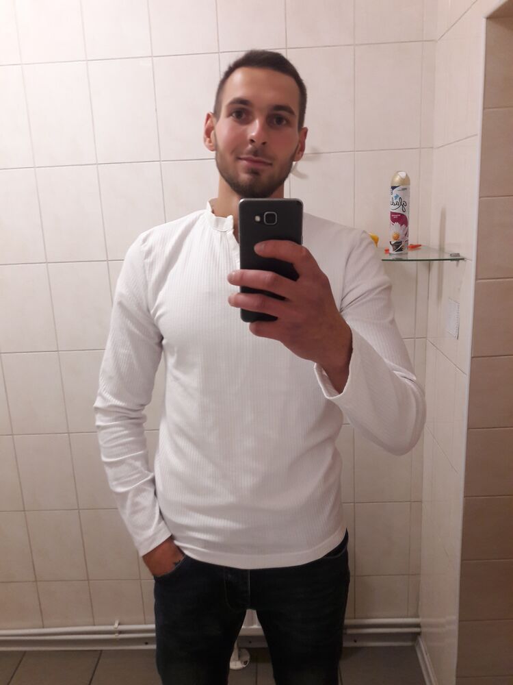  24247430  , 31 ,    