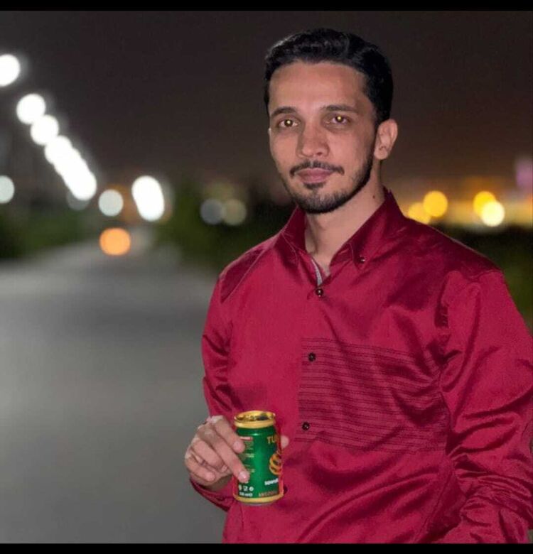  52458550  Merdan, 33 ,    