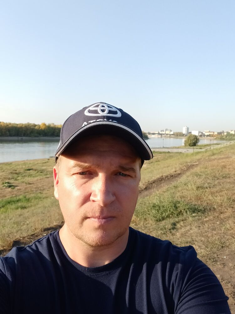  ,   Alex, 39 ,   c 