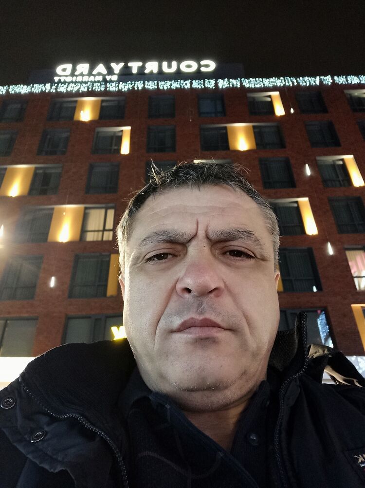  54491490  Nicolae, 51 ,     