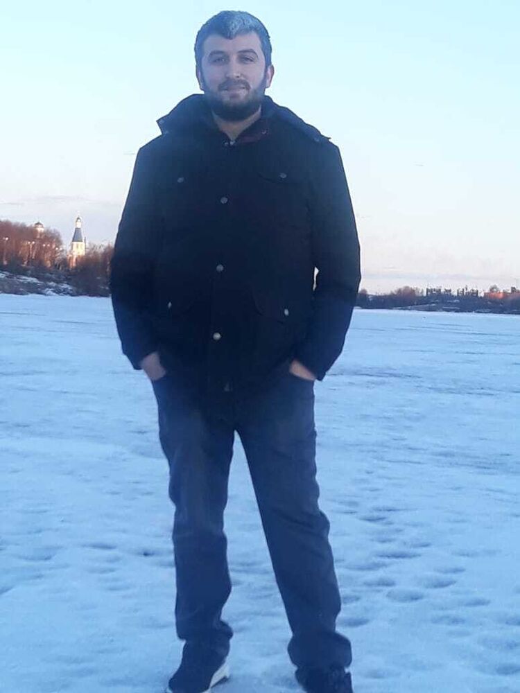  ,   Hakan, 44 ,   ,   