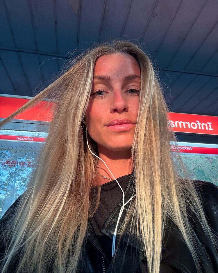  53414090  Isabella, 31 ,    