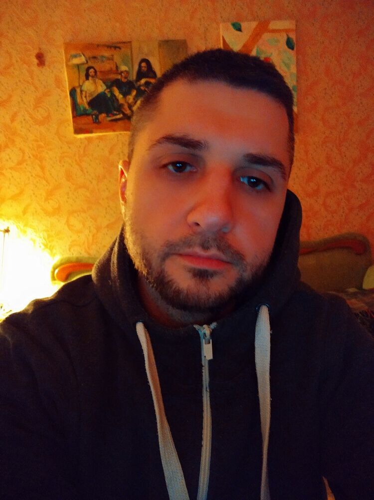  17987760  , 40 ,     