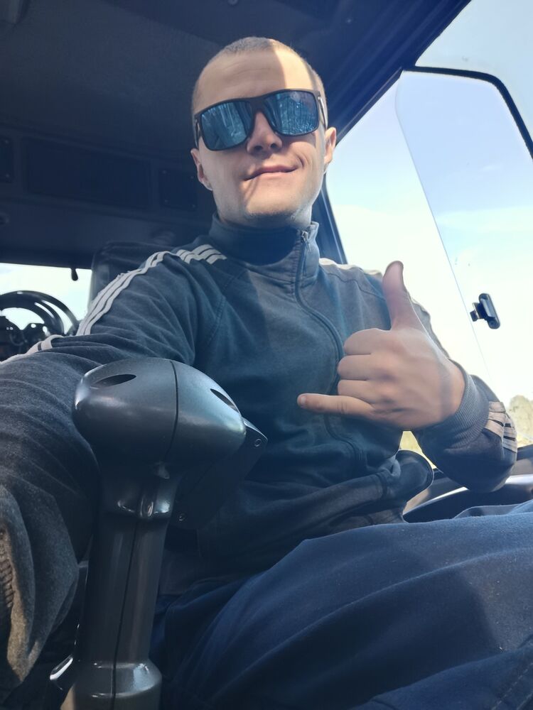 52323670  , 29 ,    