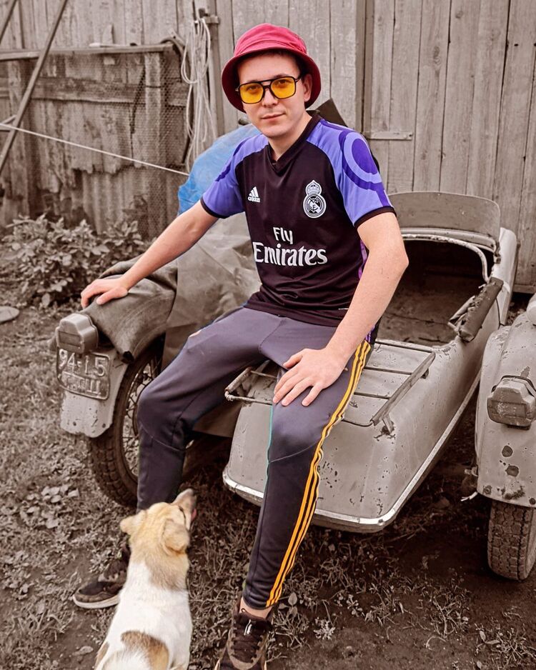  44248950  Metatron, 32 ,     