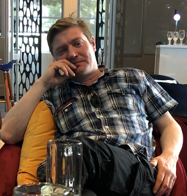  51910000  Konstantin, 50 ,    Akersberga