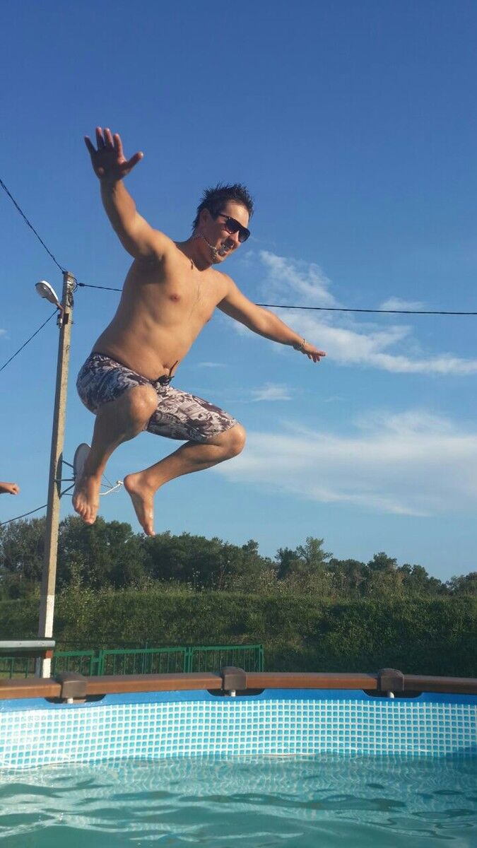  7989490  , 38 ,    