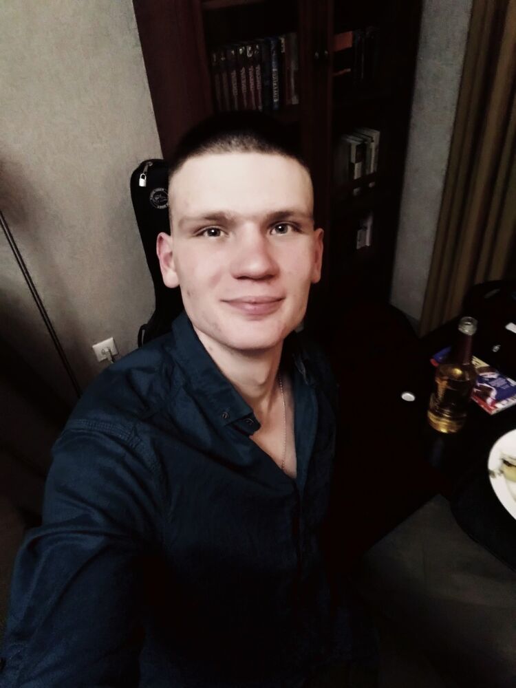  ,   Max, 27 ,   ,   , c 