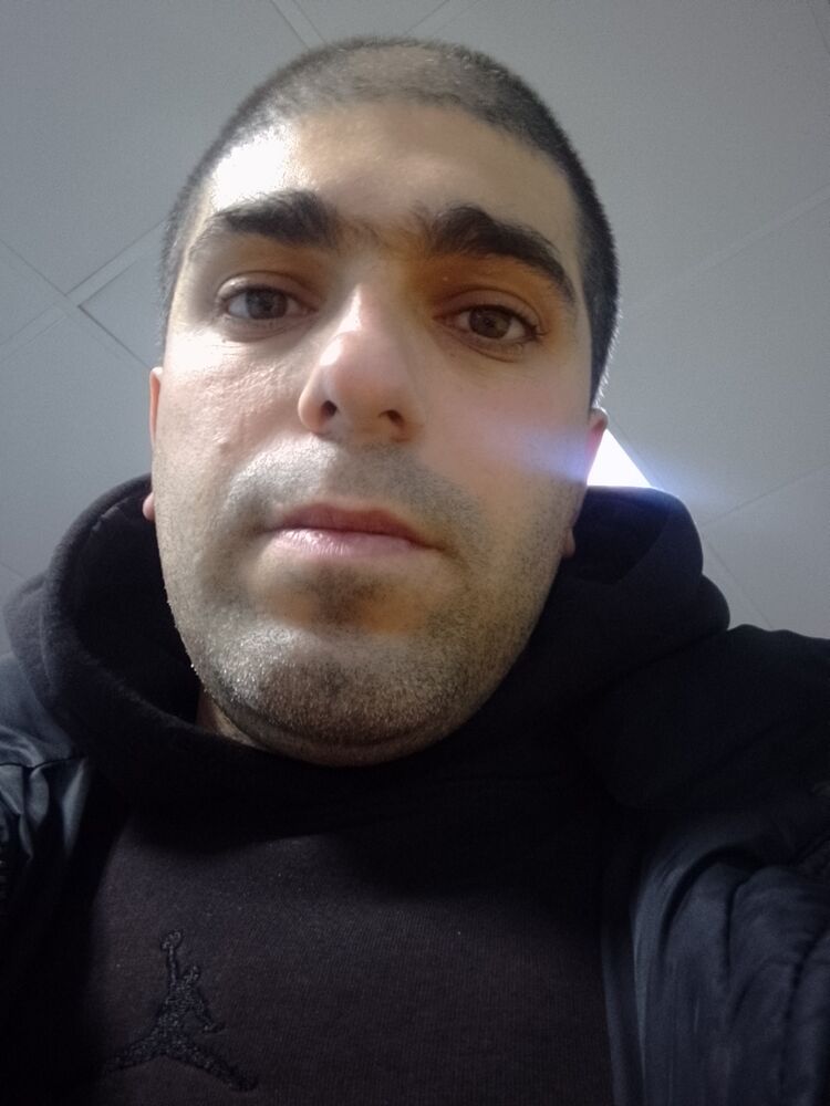  49537230  , 29 ,    
