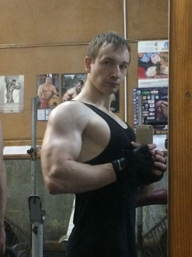  30953110  Pavel, 38 ,     