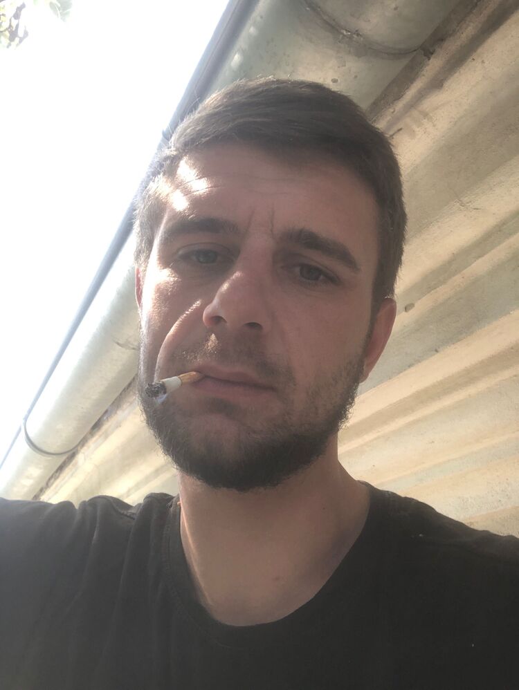  53003260  Mira, 25 ,    Radlice