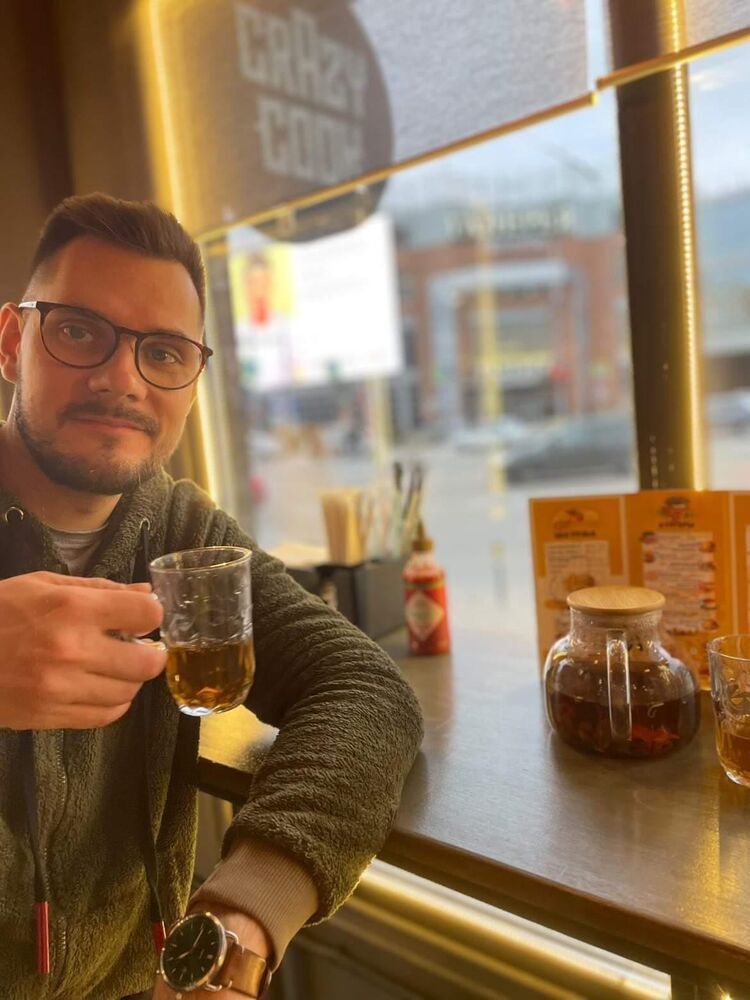  30542600  Alexei, 38 ,    Barcelona