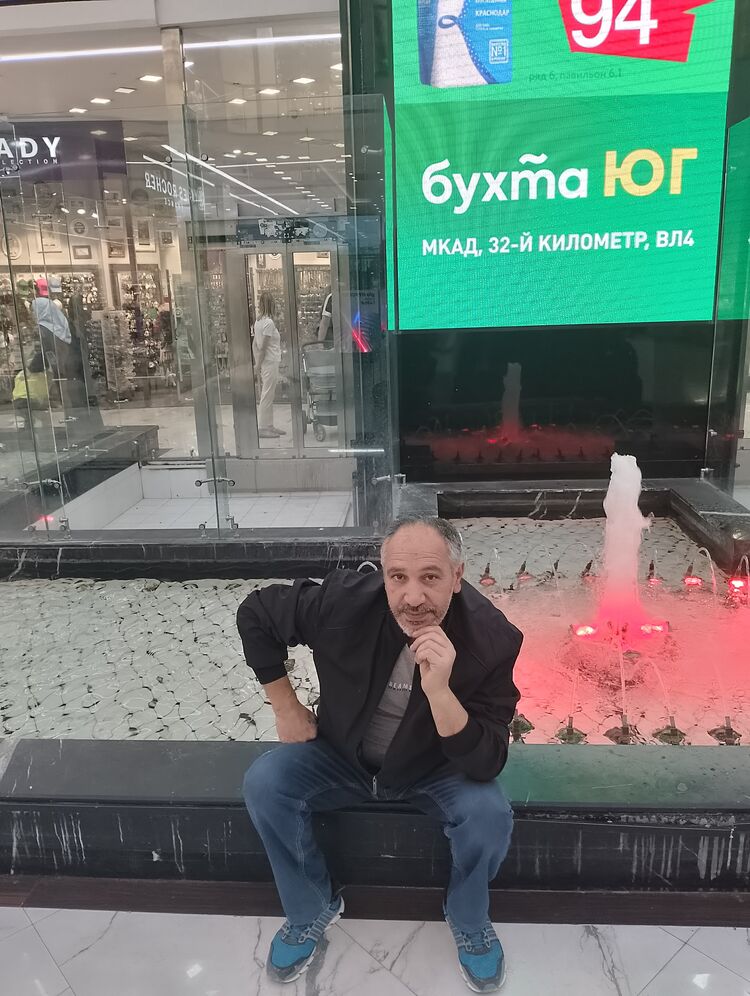  34586130  Aksin, 46 ,    