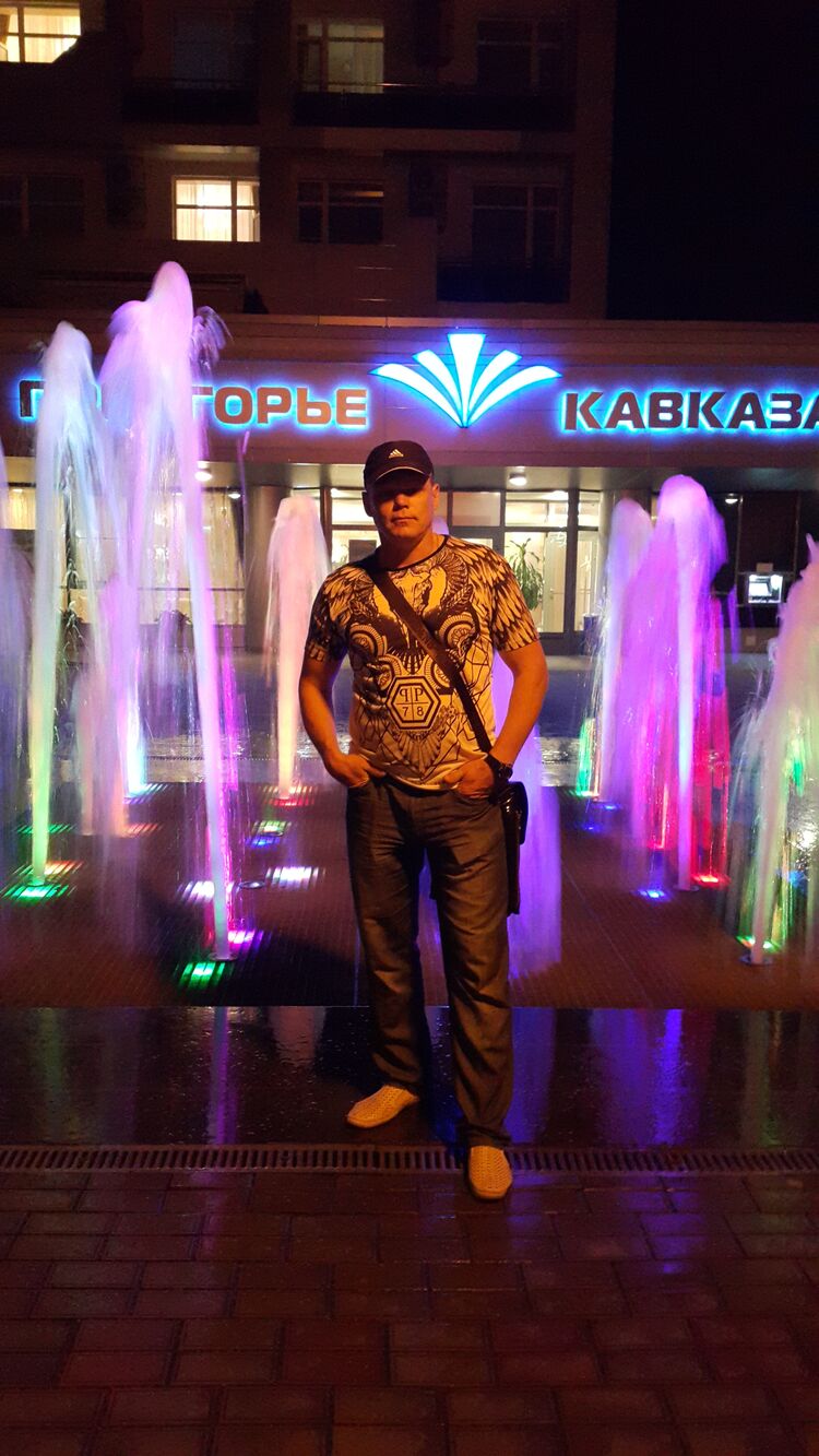  ,   Alex, 45 ,   ,   , c 