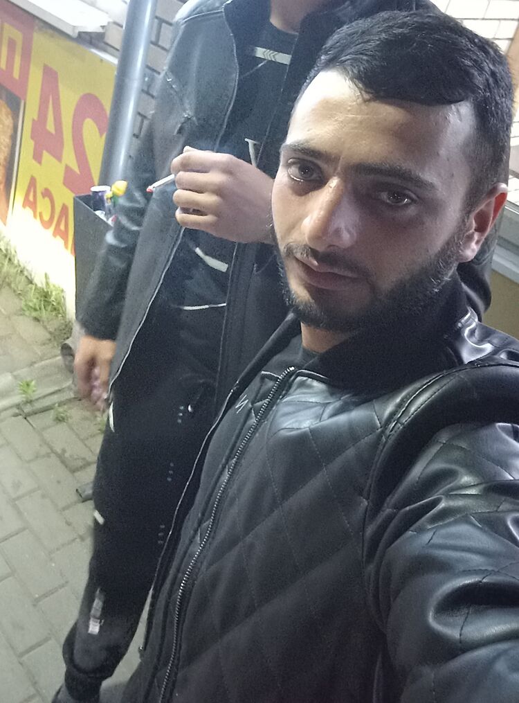  29657140  Slavik, 26 ,    