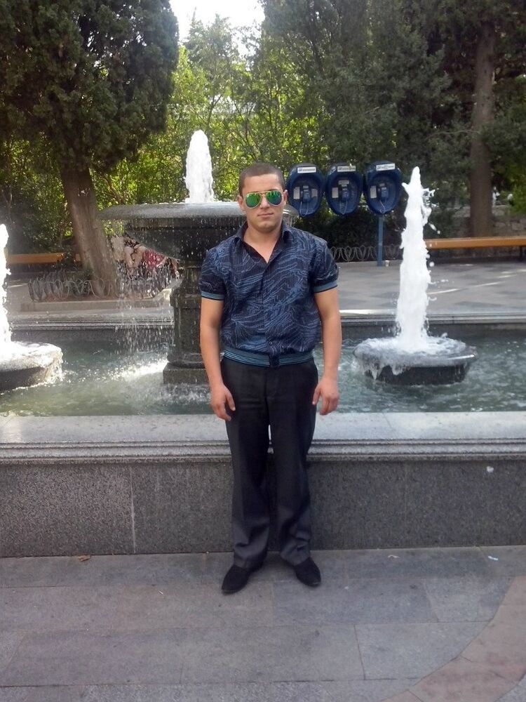  ,   Armen, 33 ,   
