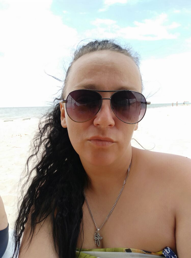  22870950  Natali, 43 ,    