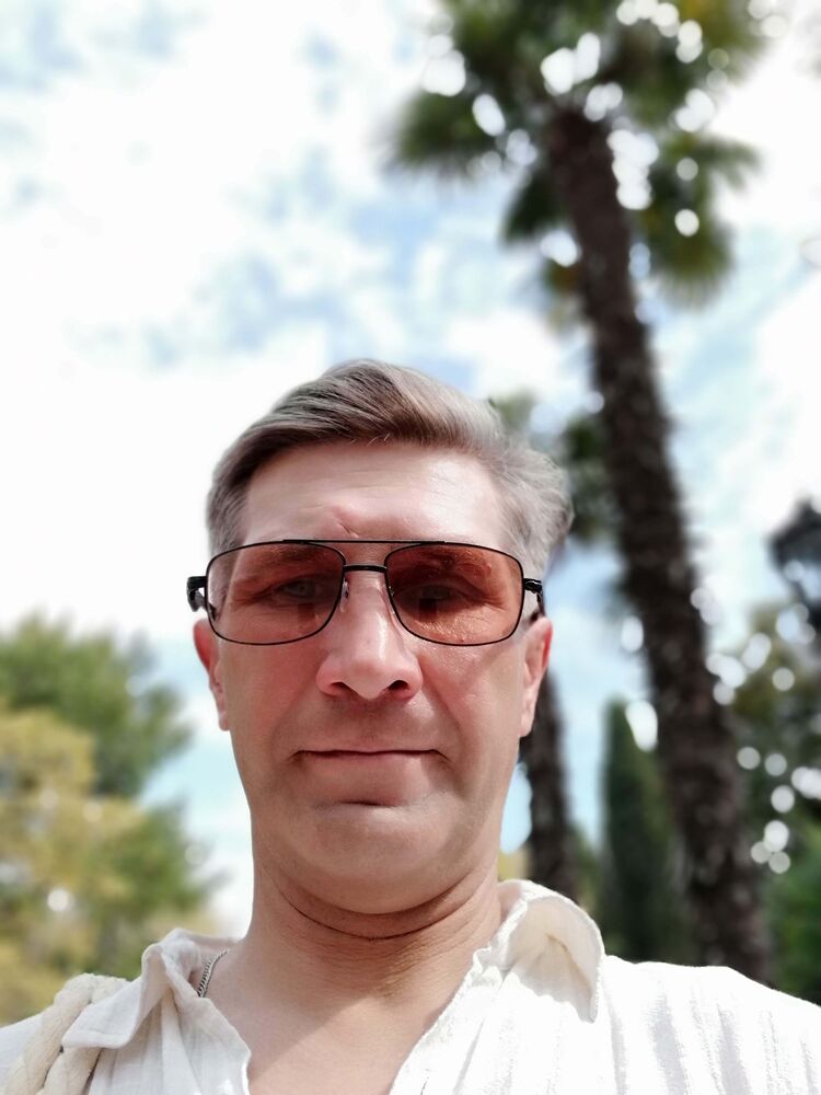  43030410  Alexandr, 54 ,    