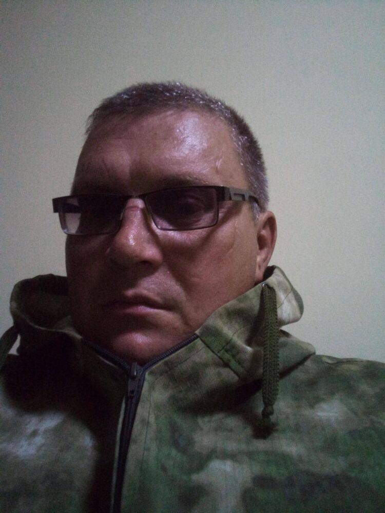  46081620  Oleg, 50 ,    