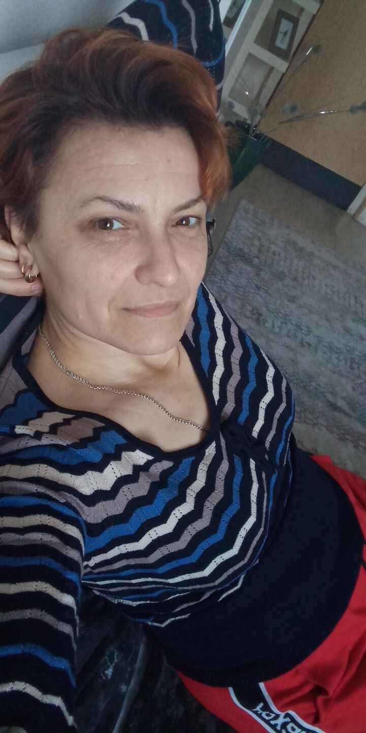  ,   Elena, 51 ,     , c 