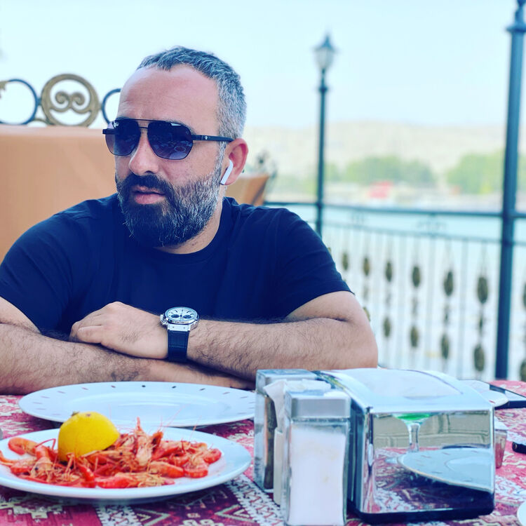  ,   Elis, 40 ,   ,   