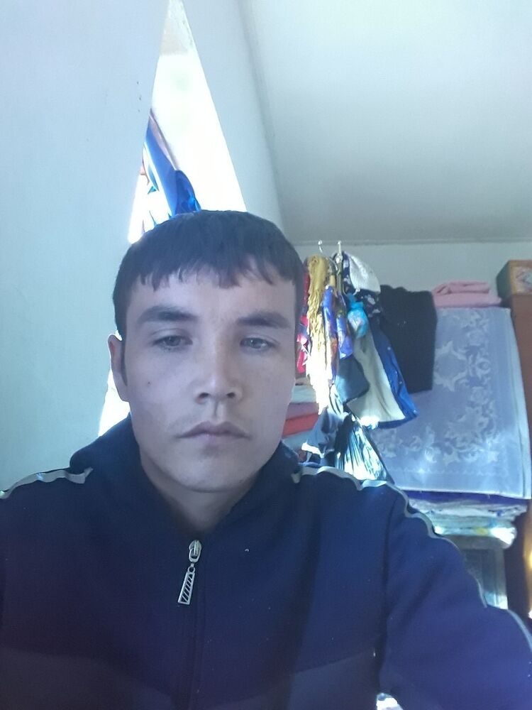  ,   Eldor, 32 ,  