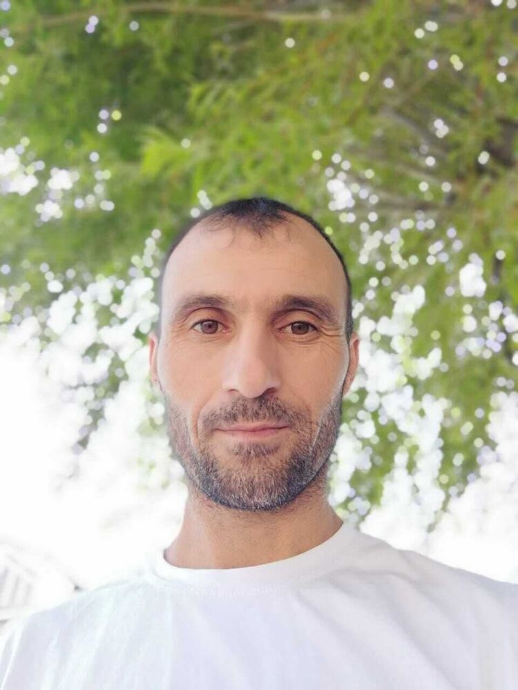  34100660  Bakhtiar, 42 ,    