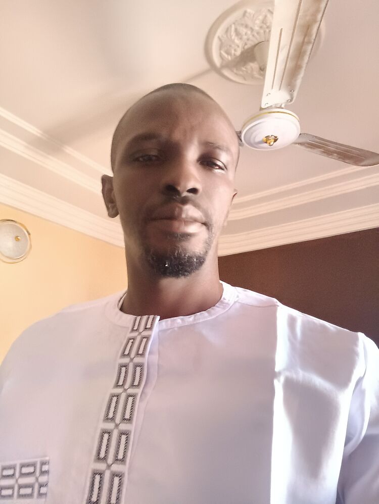  52686500  Ousmane, 35 ,    