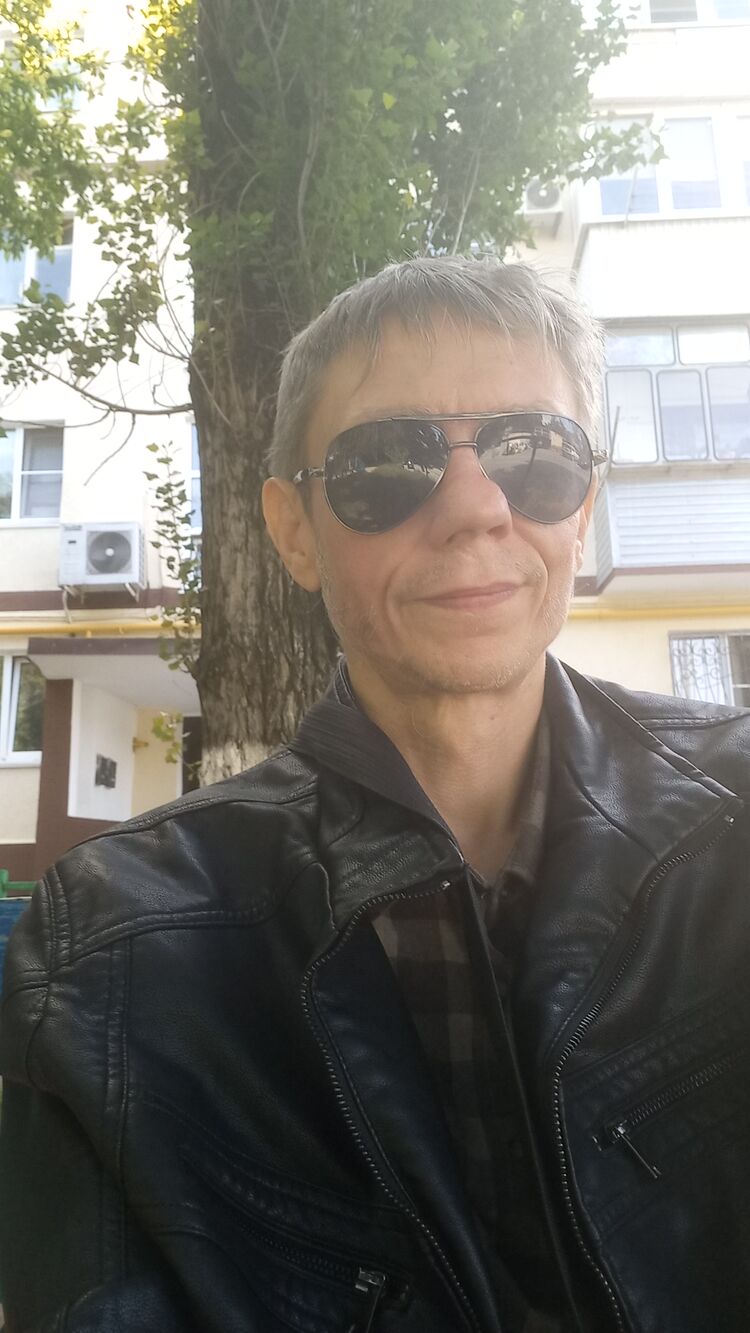  52080530  Vadim, 43 ,    