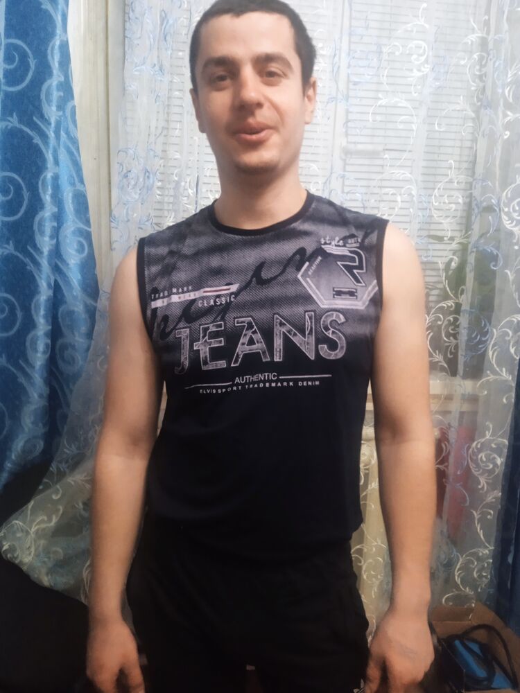  25011770  Andriy, 28 ,    