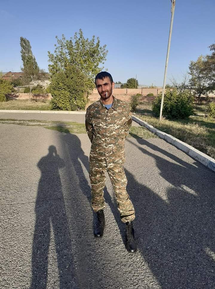  23736180  Ar, 35 ,    