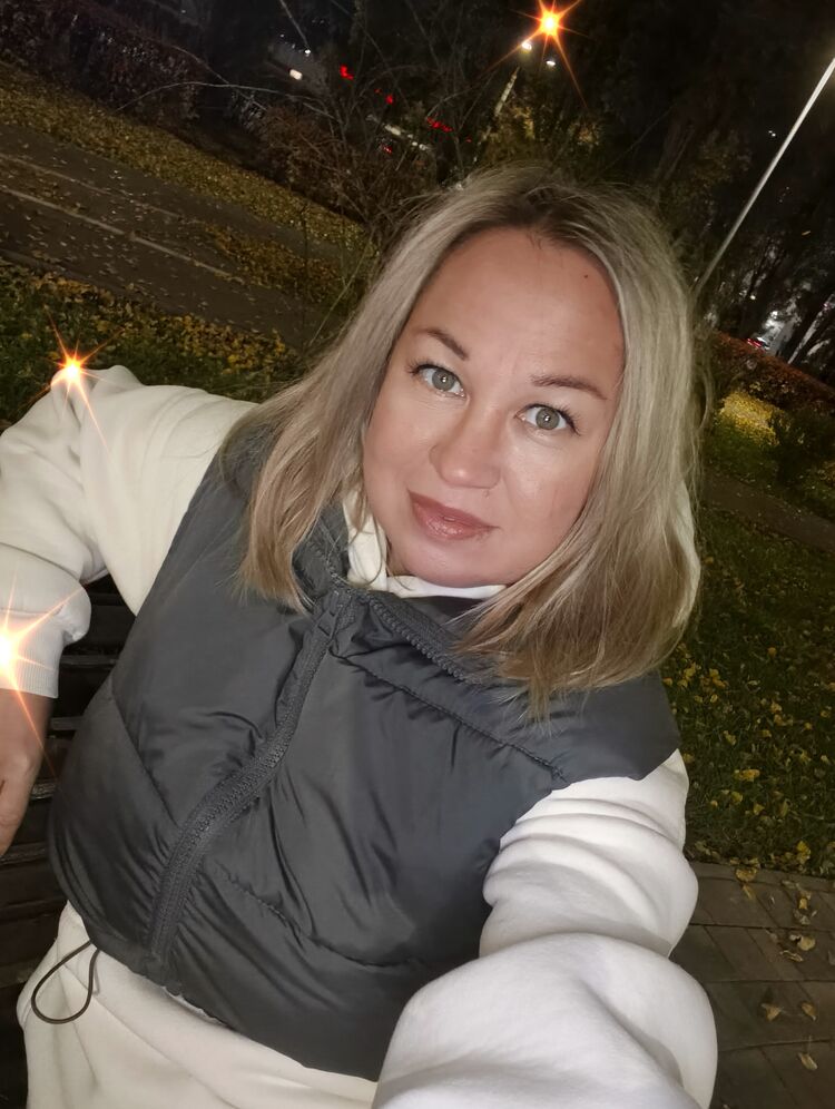  54130160  Marina, 41 ,     