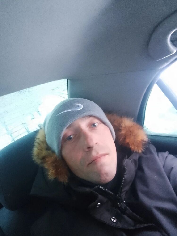  46056510  Nikolay, 36 ,    