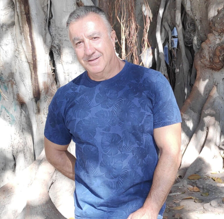  ,   Felix, 63 ,   ,   