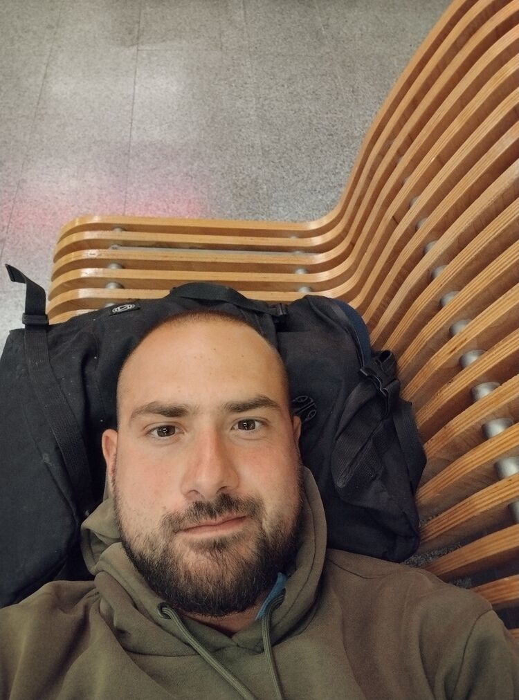  44684950  , 35 ,    