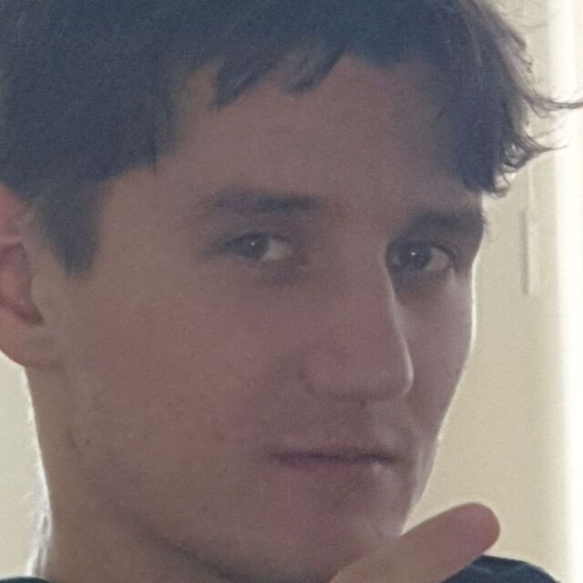  44281760  Ilsaf, 24 ,    