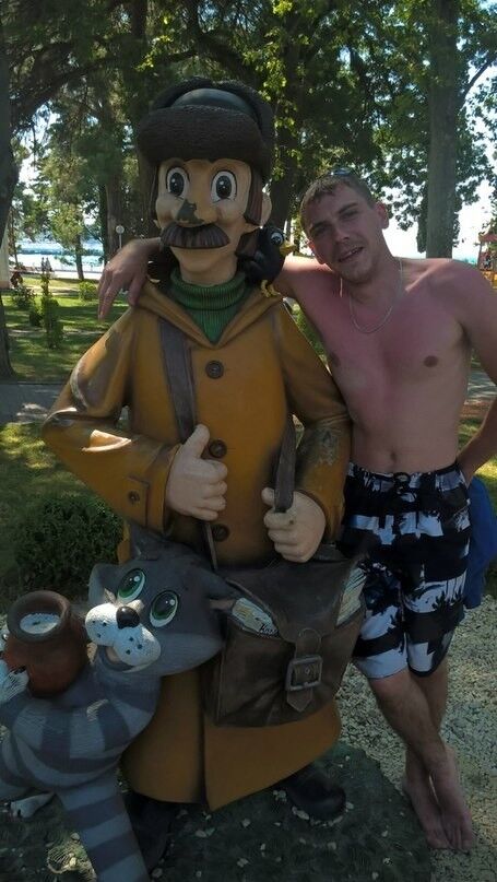  10565460  , 37 ,    -